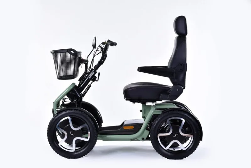 Sterling S800 by Scoozy